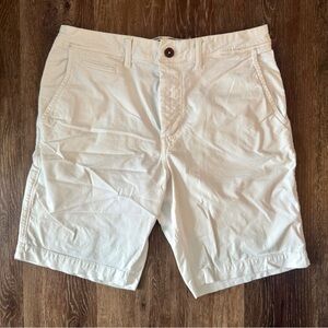 Men's American Eagle White Shorts